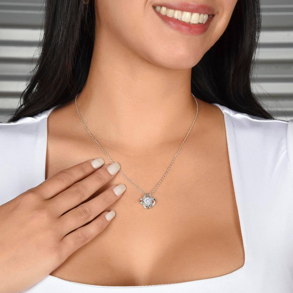 I Love you Girlfriend Necklace - Endless Love Gifts Jewelry 18K Yellow Gold Finish / Mahogany Box with LED Spotlight
